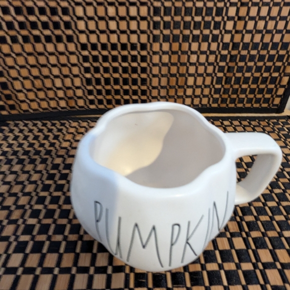 5 Rae Dunn mugs - Picture 3 of 8